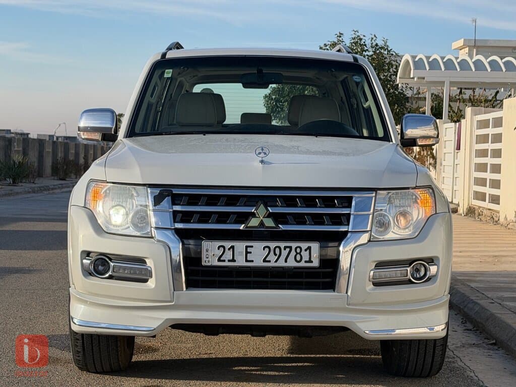 Mitsubishi Pajero GLX 2