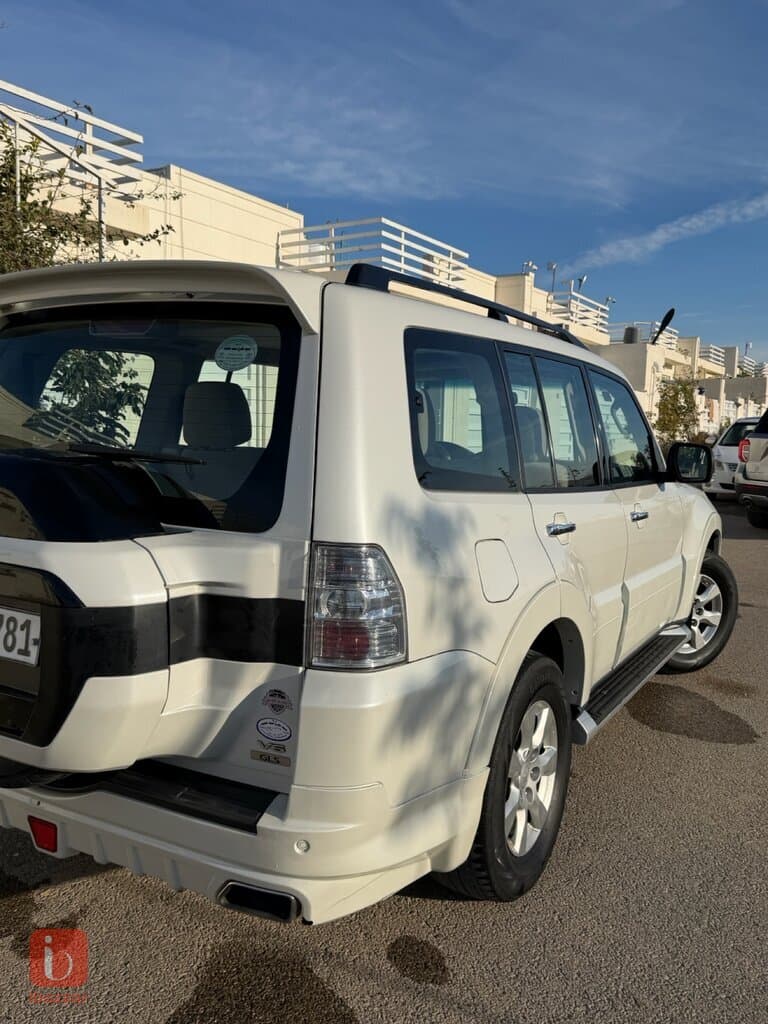 Mitsubishi Pajero GLX 4