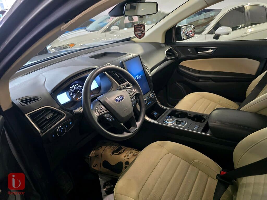 Ford Edge 8