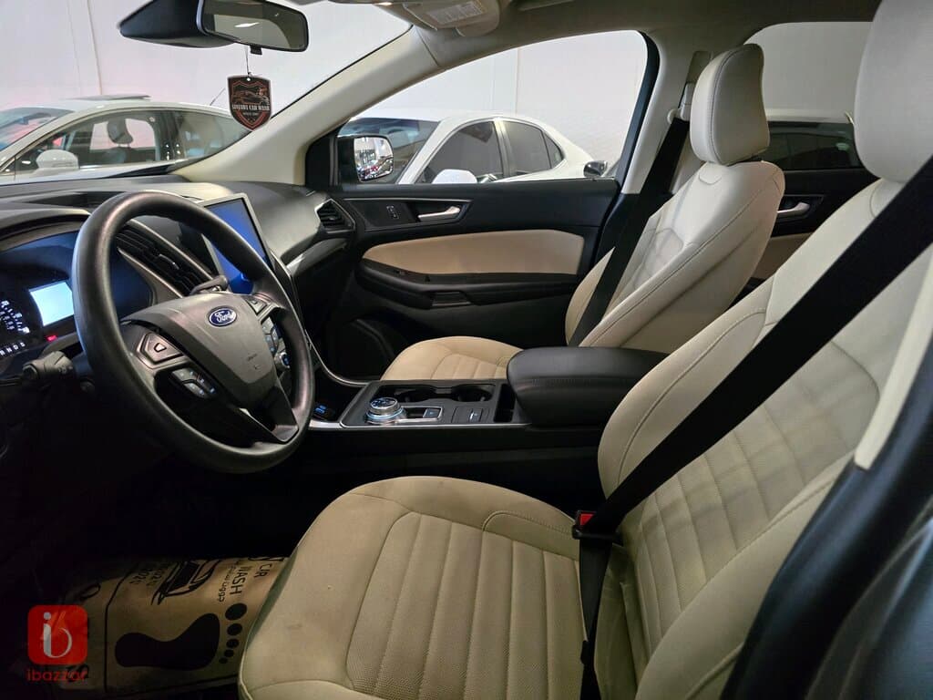 Ford Edge 9