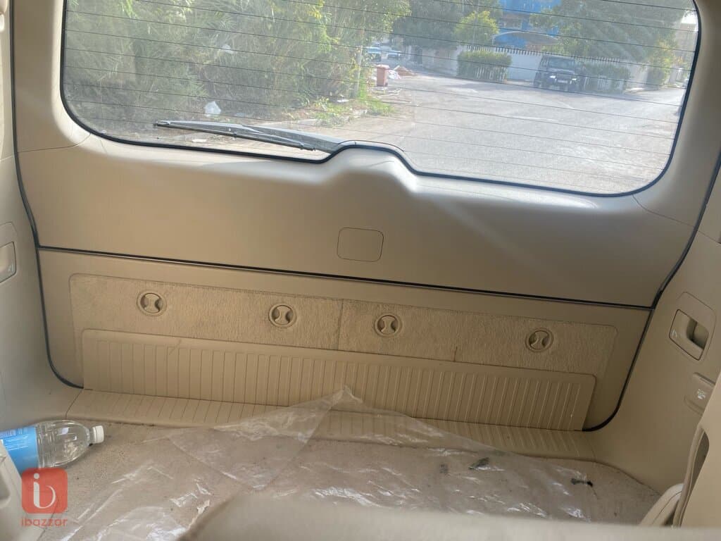 Toyota Land Cruiser GXR 12