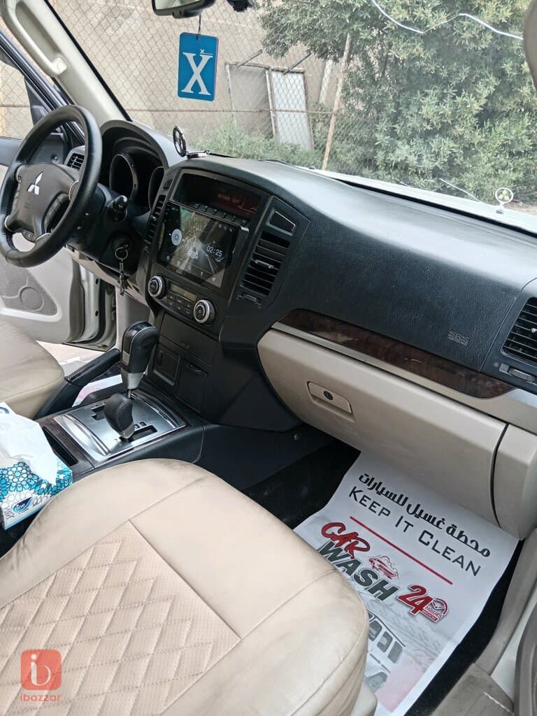 Mitsubishi Pajero GLS 16