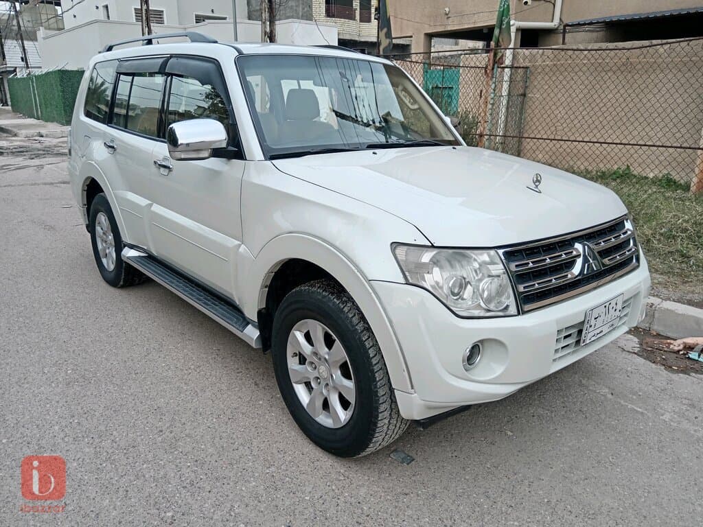 Mitsubishi Pajero GLS 4