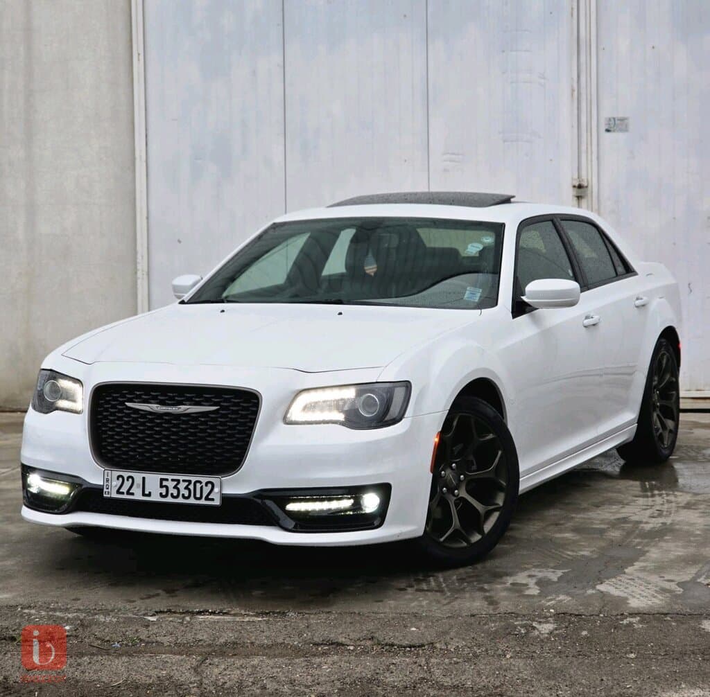 Chrysler 300 S 4