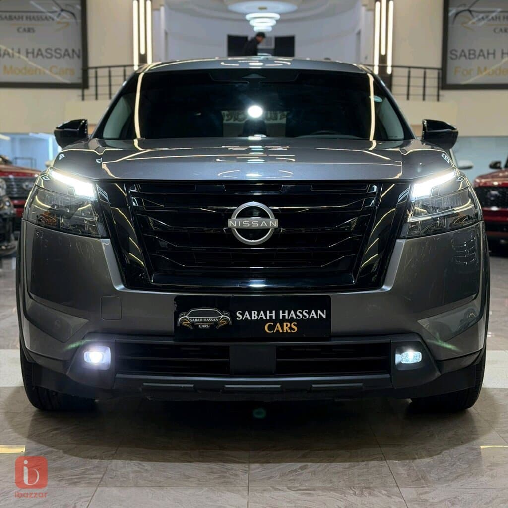 Nissan Pathfinder S 1