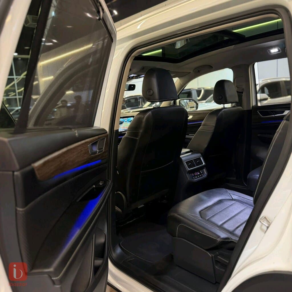 Volkswagen Atlas SE 9