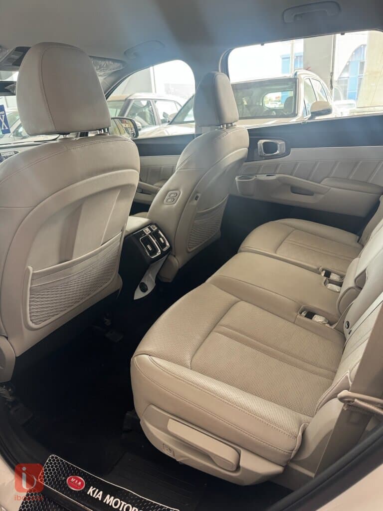 KIA Sorento 6