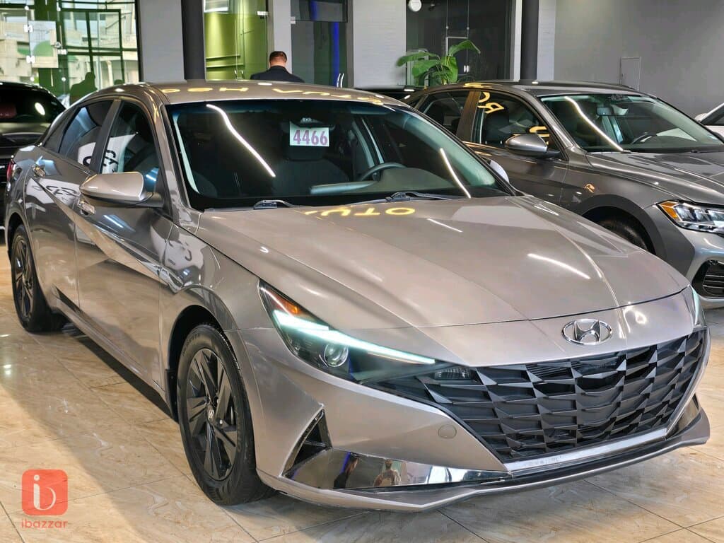 Hyundai Elantra 3