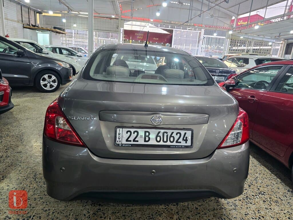 Nissan Sunny 3