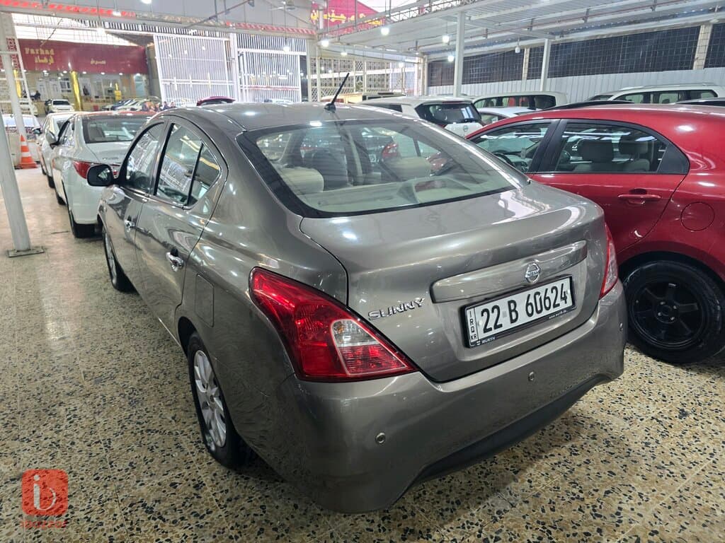 Nissan Sunny 5