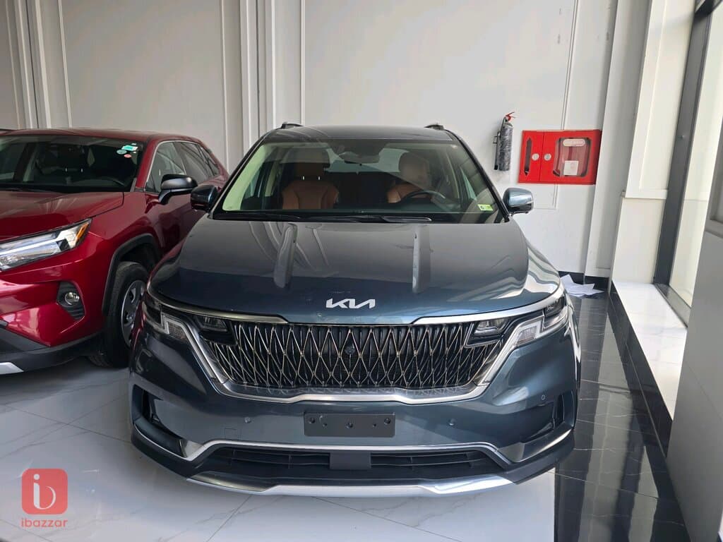 KIA Carnival 1