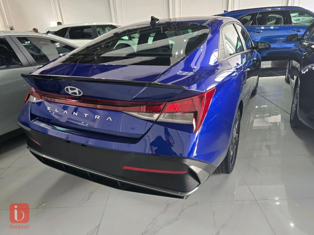 Hyundai Elantra 6