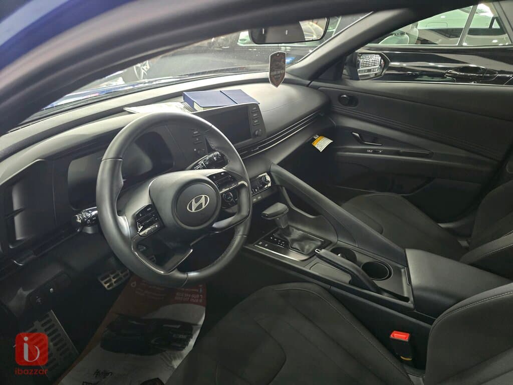 Hyundai Elantra 9