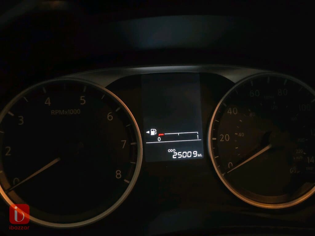 Nissan Versa 8