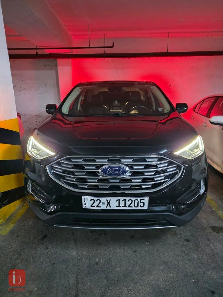 Ford Edge Titanium 1