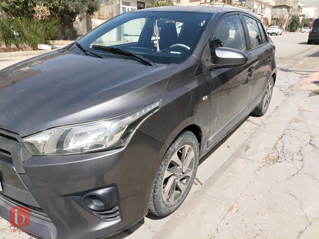 Toyota Yaris SE 5