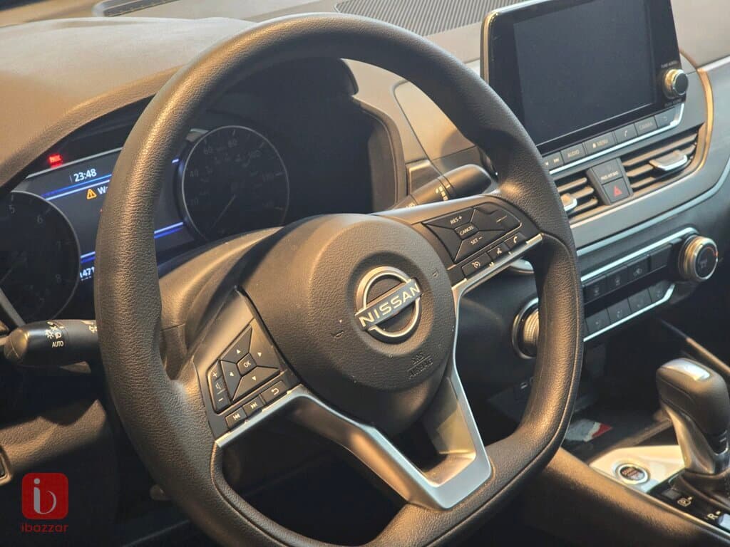 Nissan Altima SV 7