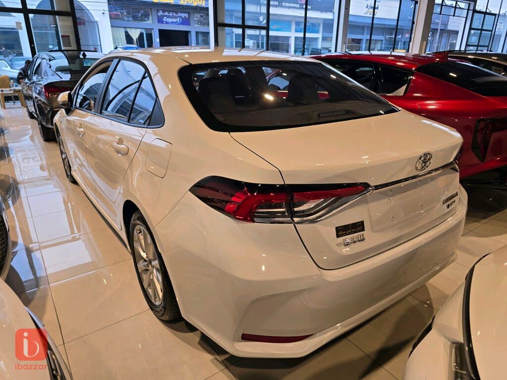 Toyota Corolla Hybrid 3