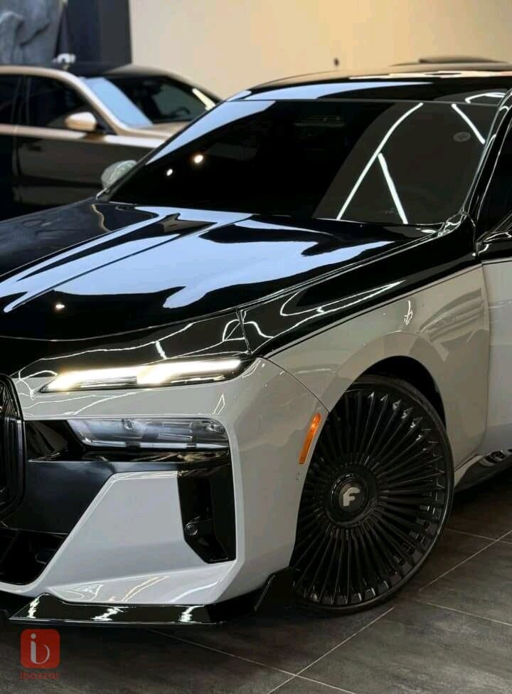 BMW 7-Series 760i 8