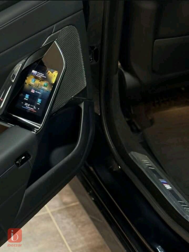 BMW 7-Series 740i 5