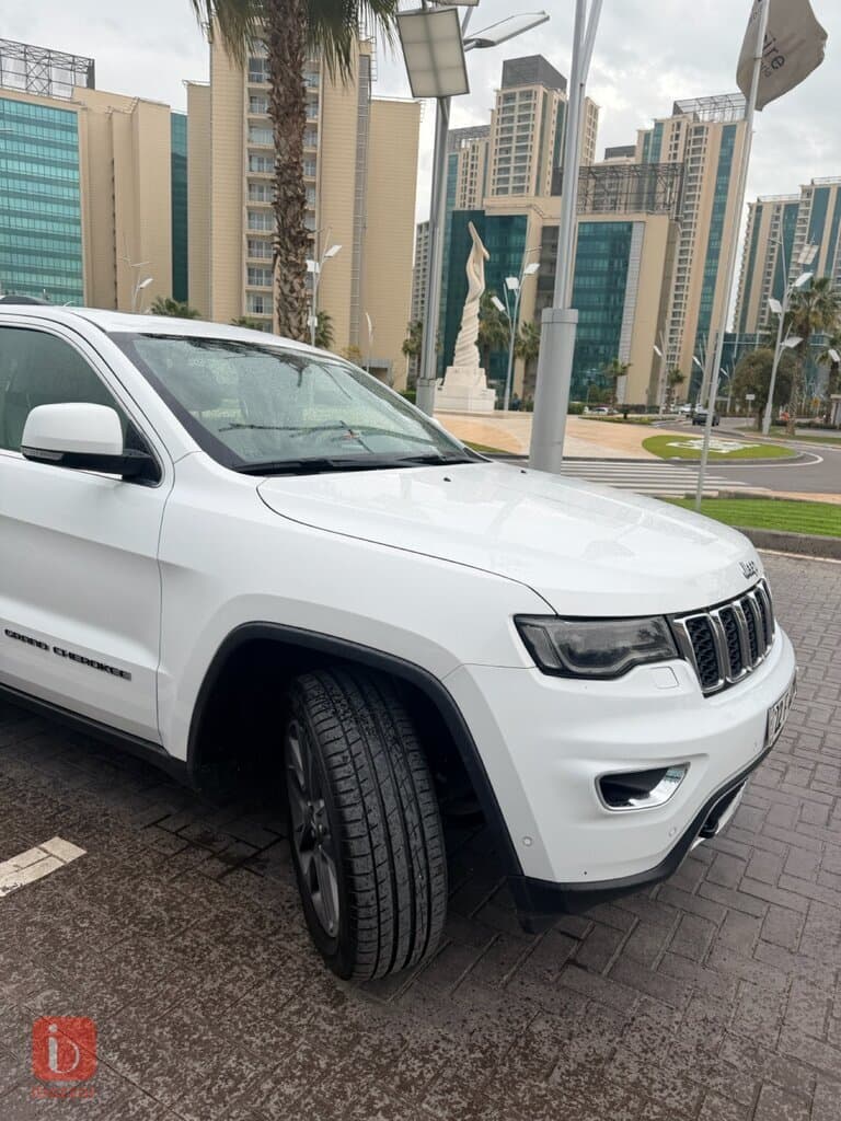 Jeep Grand Cherokee Limited 8