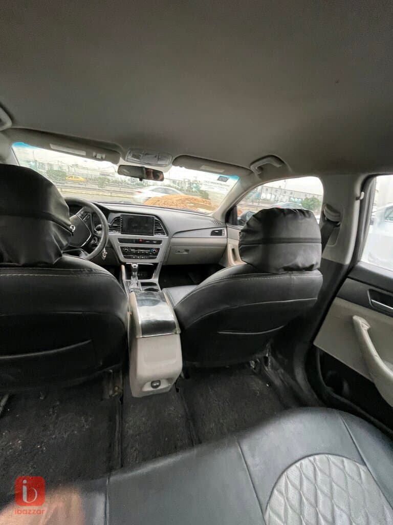 Hyundai Sonata SE 7