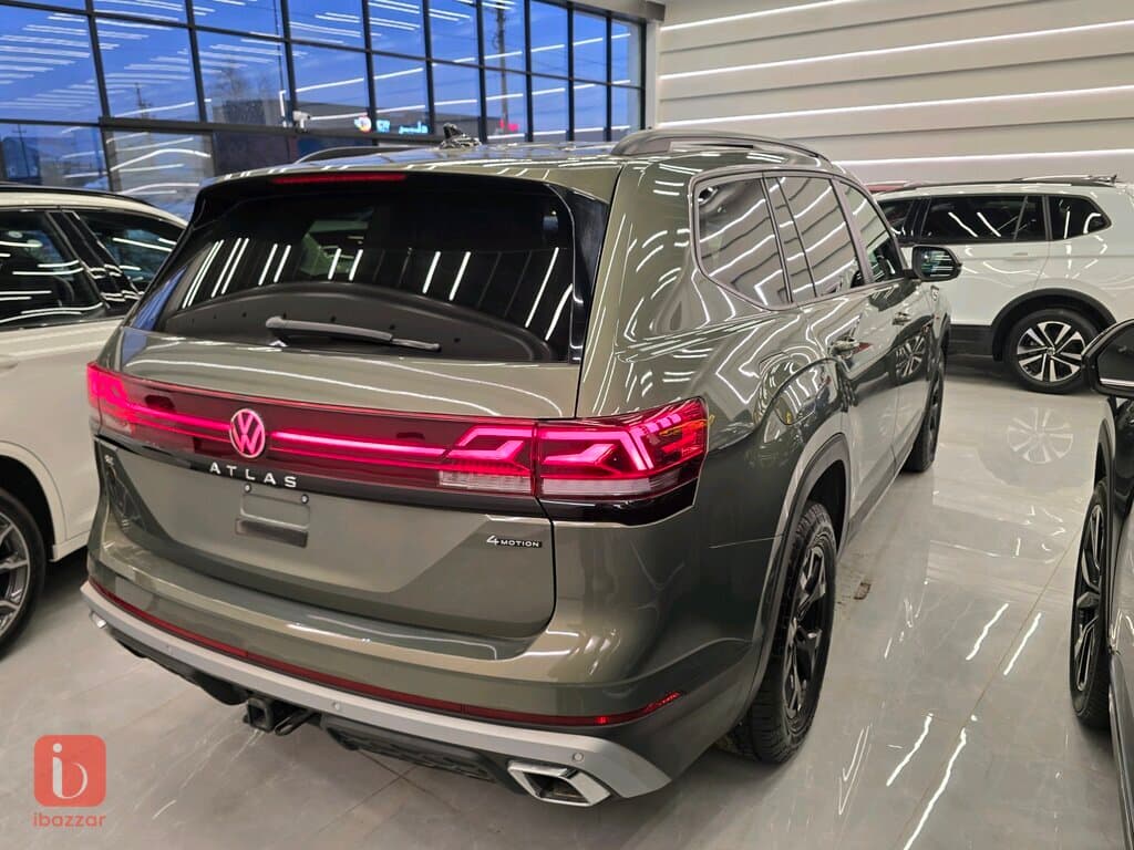 Volkswagen Atlas SE 7