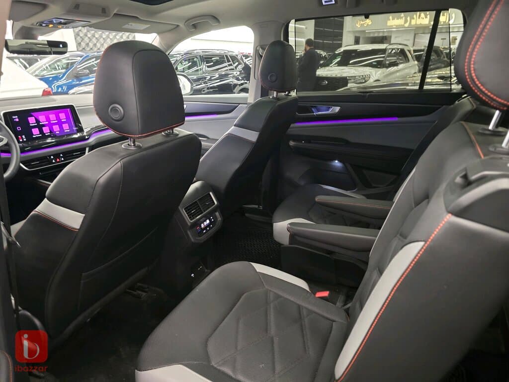Volkswagen Atlas SE 8