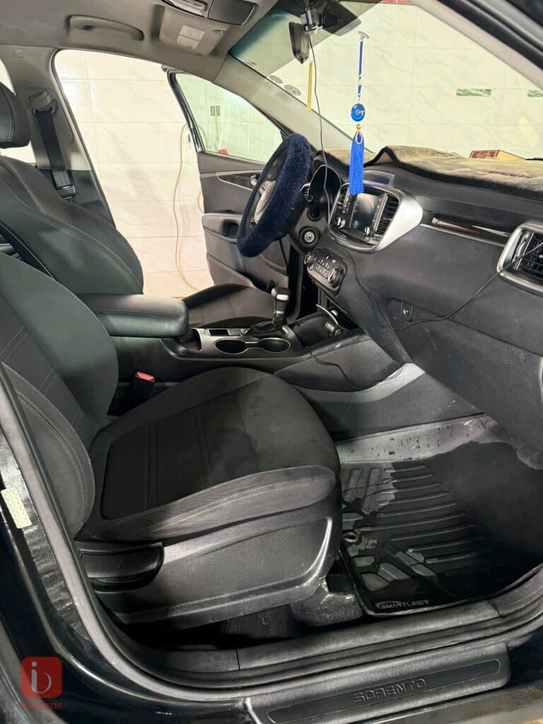 KIA Sorento 11