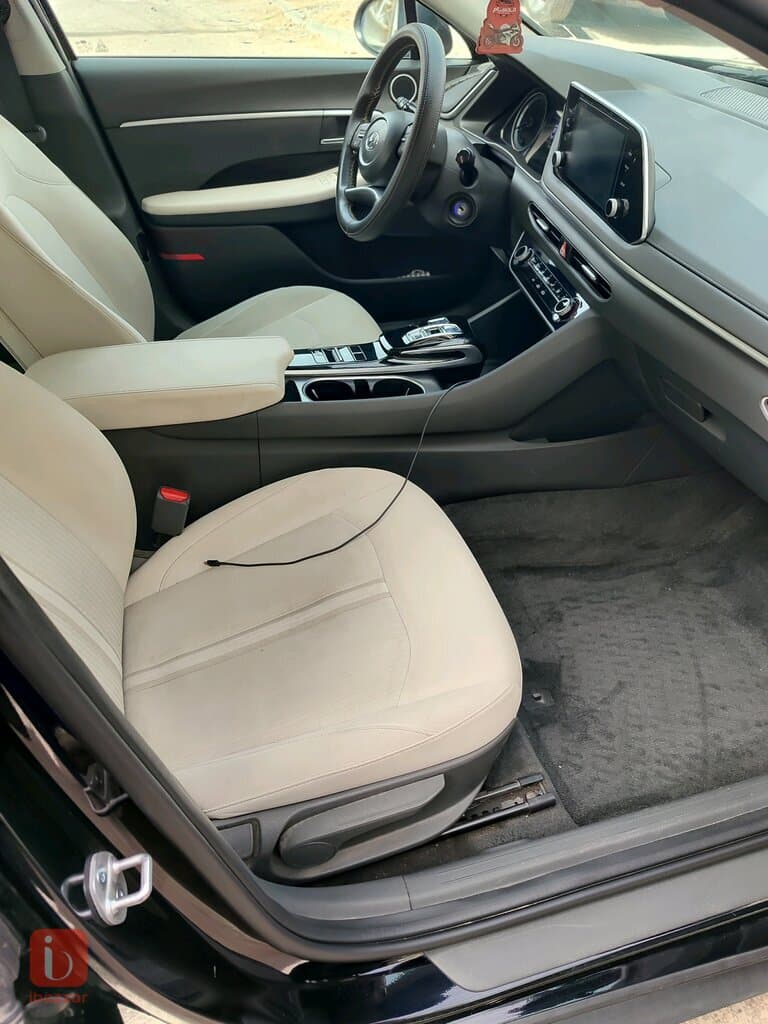 Hyundai Sonata Standard 3