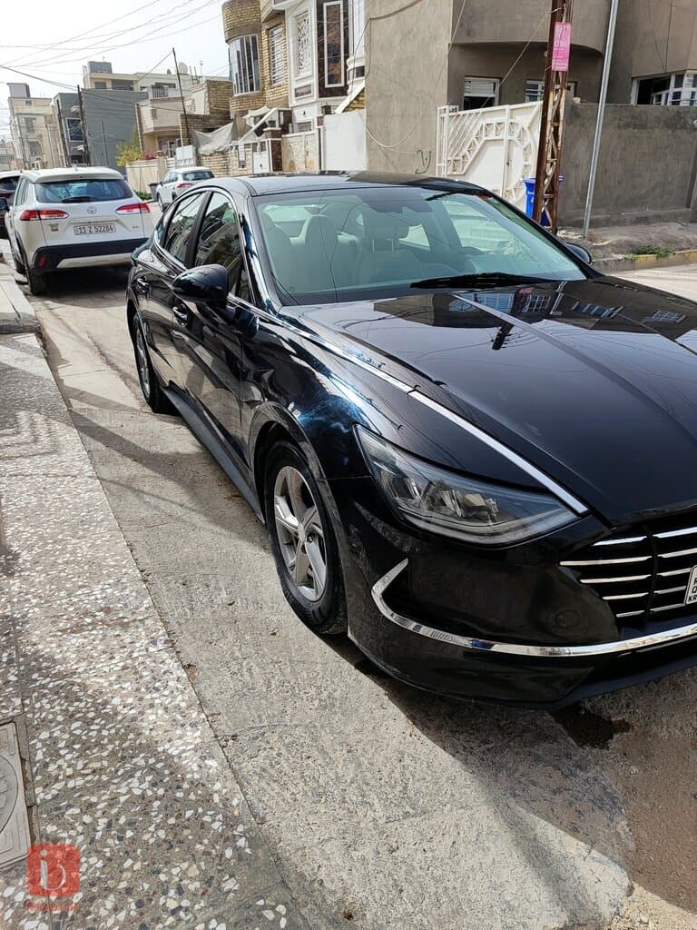 Hyundai Sonata Standard 8