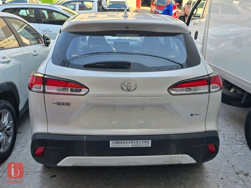 Toyota Corolla Cross 4