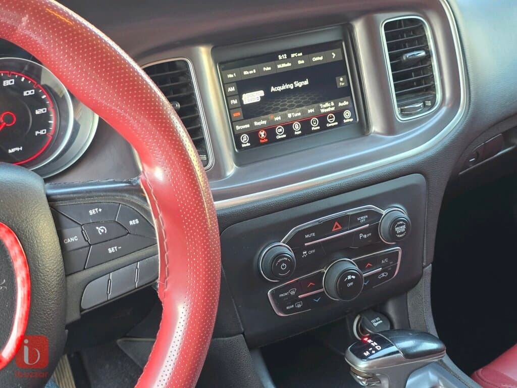 Dodge Charger SXT 10