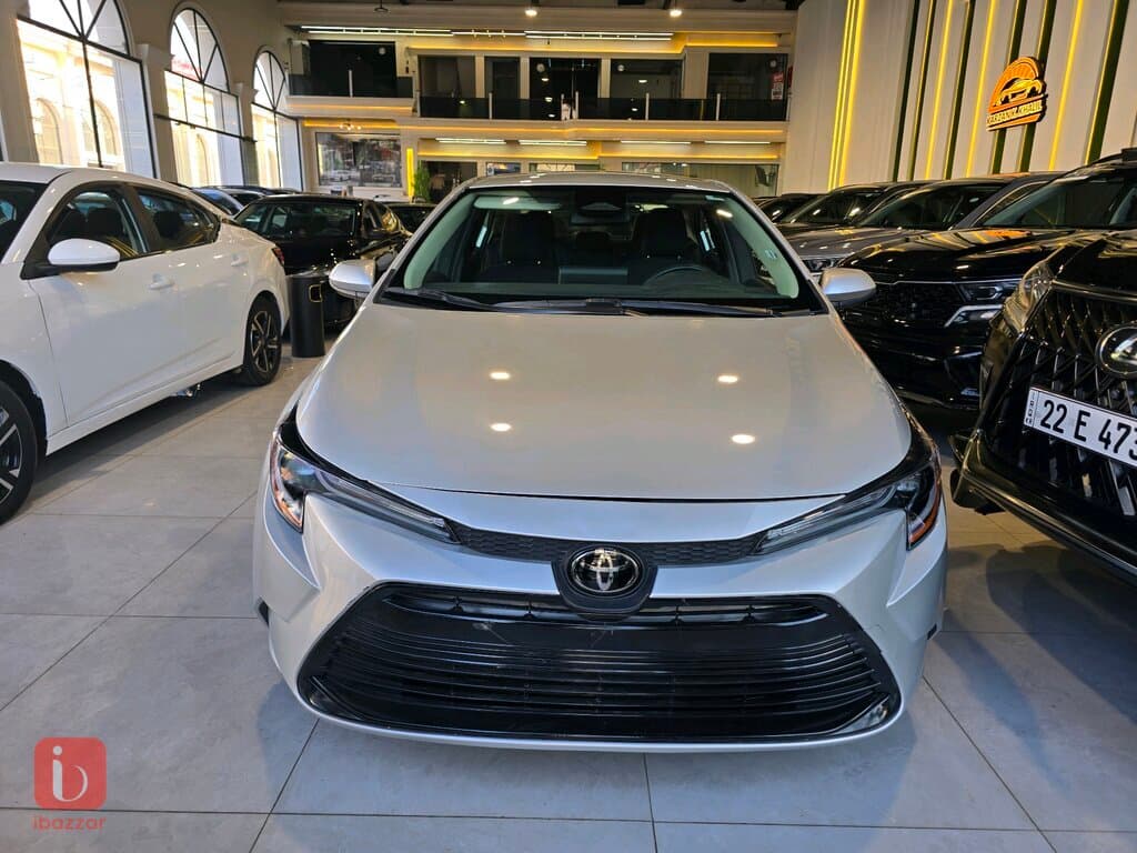 Toyota Corolla LE 1