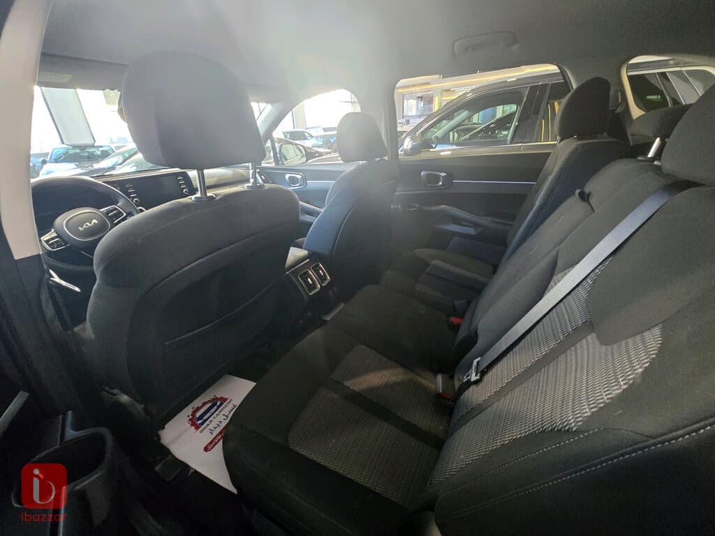 KIA Sorento 4