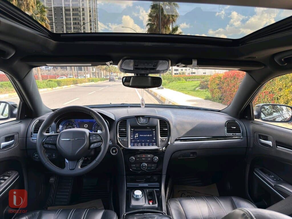 Chrysler 300 S 15