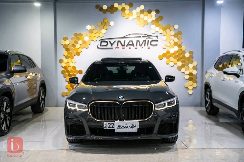 BMW 7-Series 740i 1