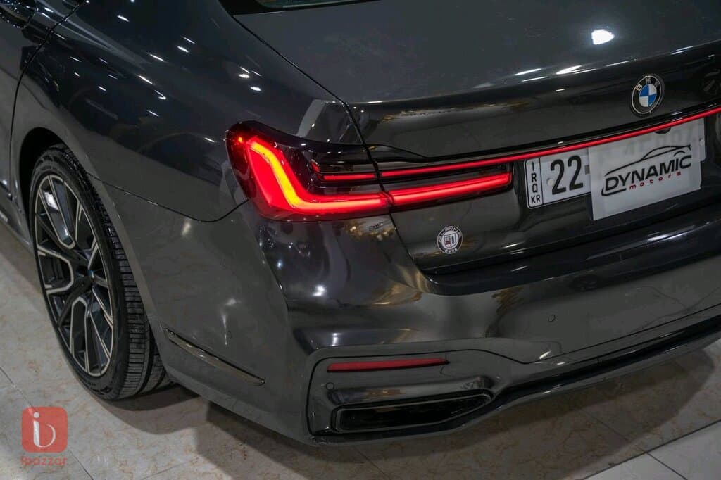 BMW 7-Series 740i 7