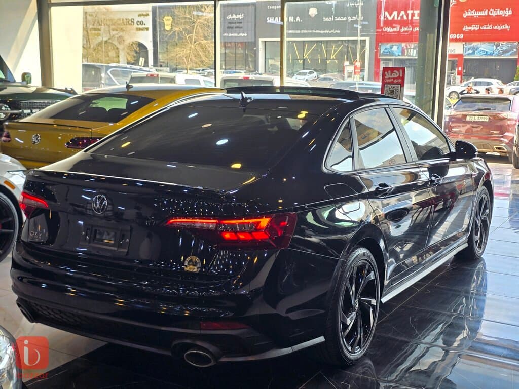 Volkswagen Jetta GLI 4