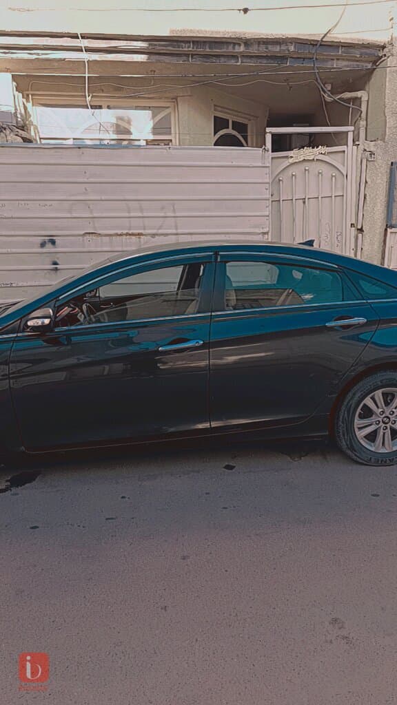 Hyundai Sonata Limited 3