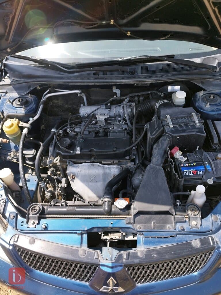 Mitsubishi Lancer GLX 2