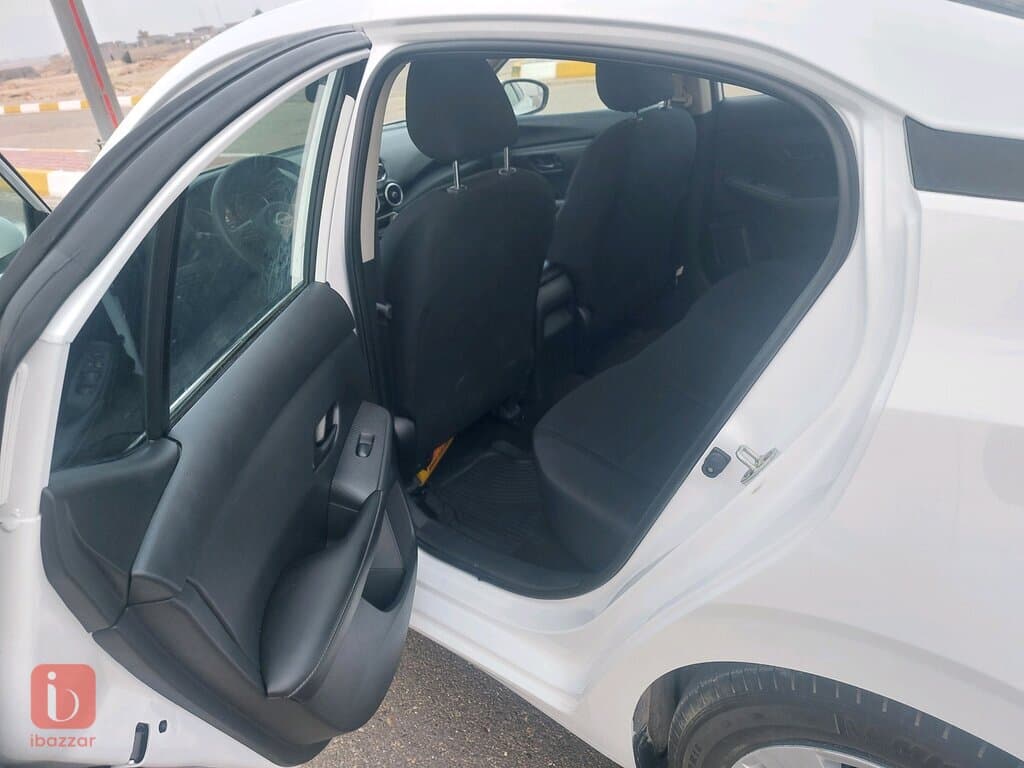 Nissan Sentra S 7