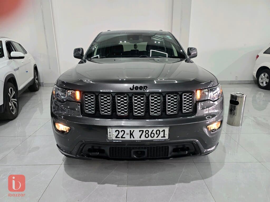 Jeep Grand Cherokee Laredo 1
