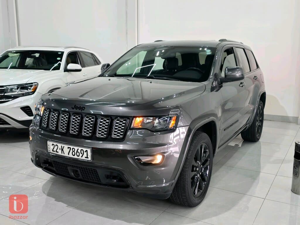Jeep Grand Cherokee Laredo 2