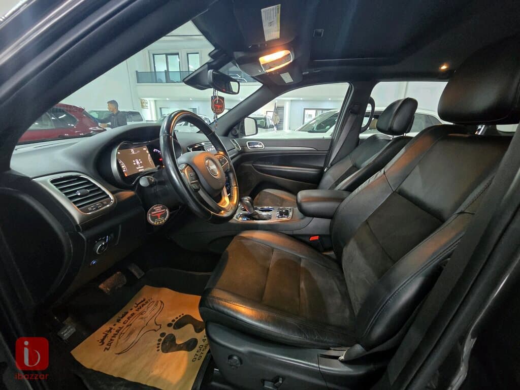 Jeep Grand Cherokee Laredo 8