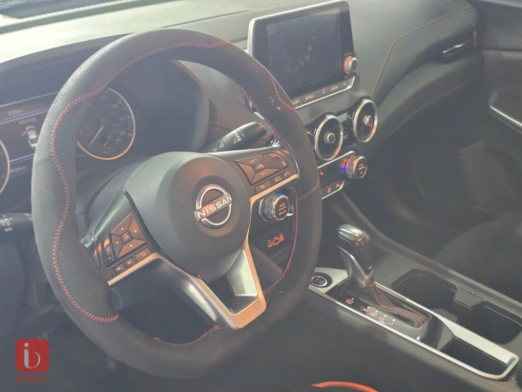 Nissan Sentra SR 8