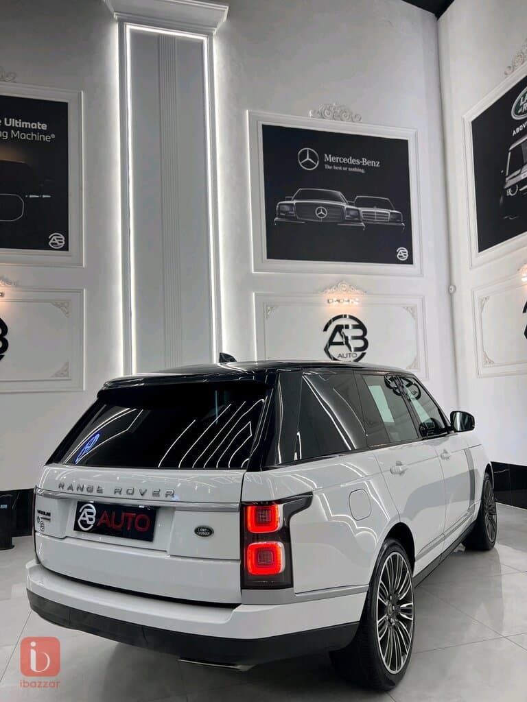Land Rover Range Rover Vogue 11