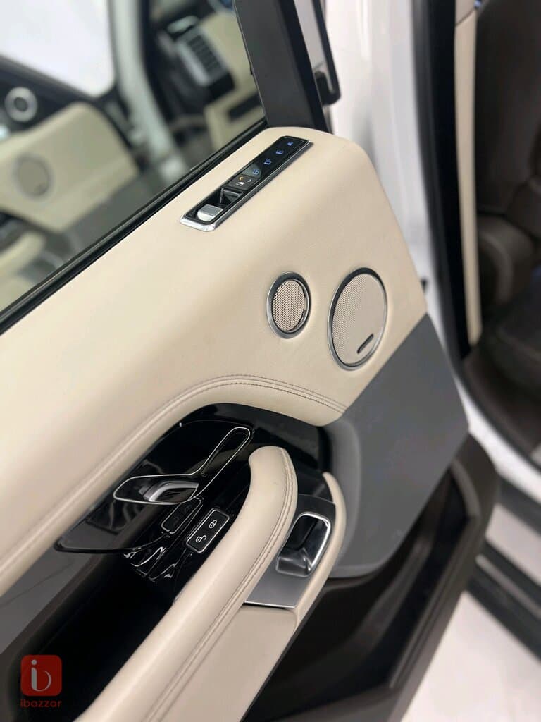 Land Rover Range Rover Vogue 12