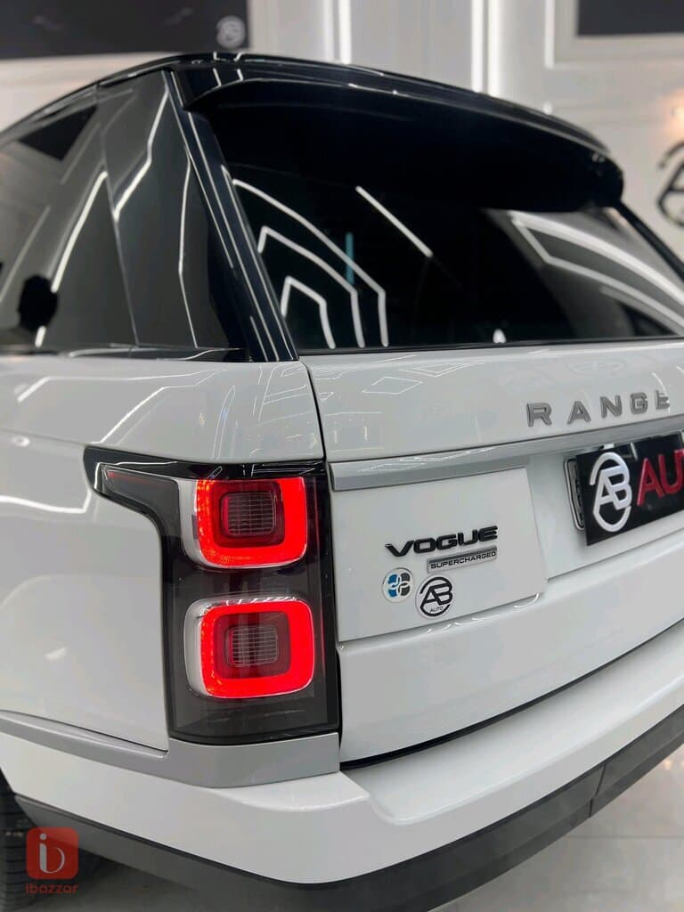 Land Rover Range Rover Vogue 6