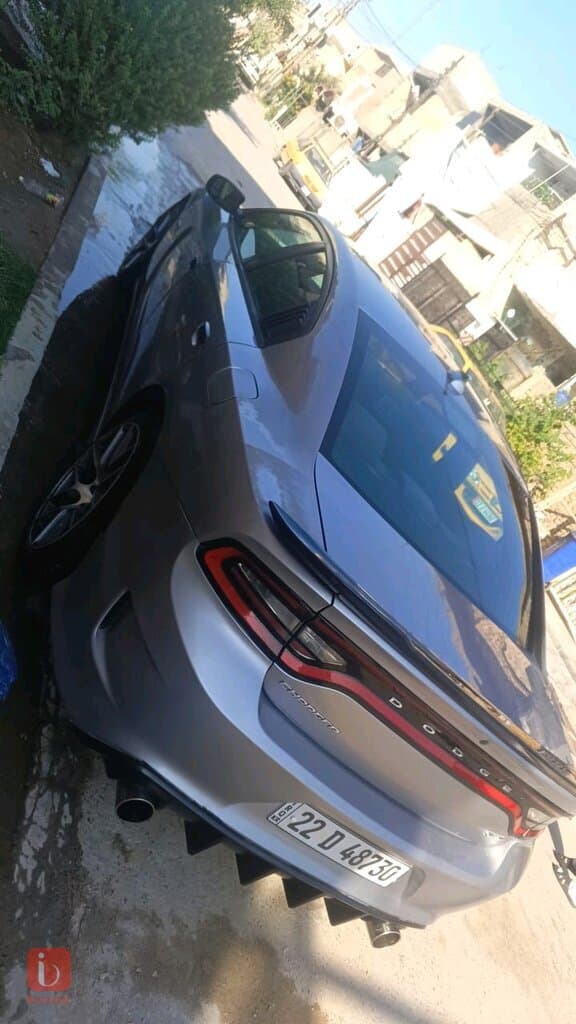 Dodge Charger SXT 2